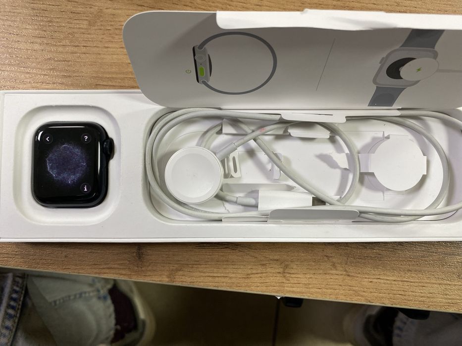 Aplle watch se 2 Baitaimes