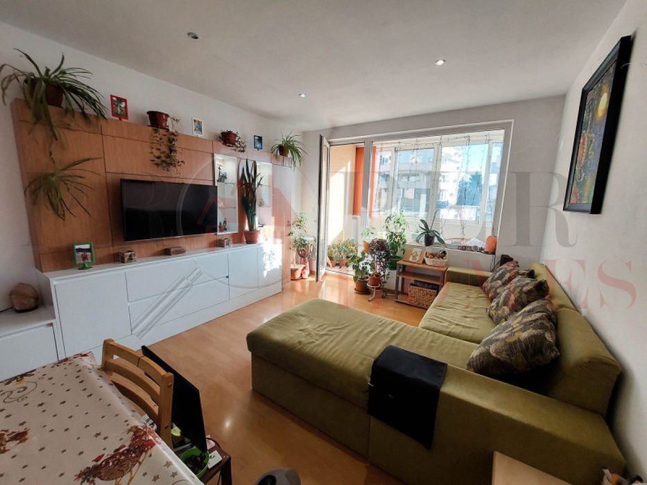 Продава се Тристаен апартамент в Велико Търново, Център - 100 кв.м за 1450 €/кв.м - Снимка #3