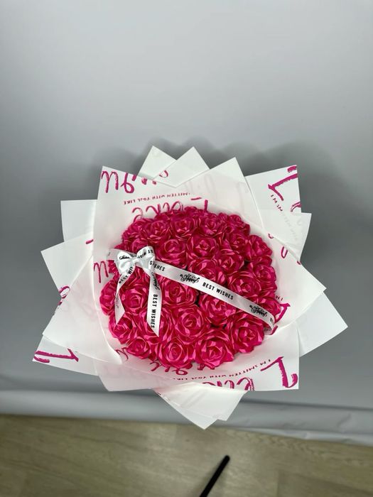 Розы атласные.