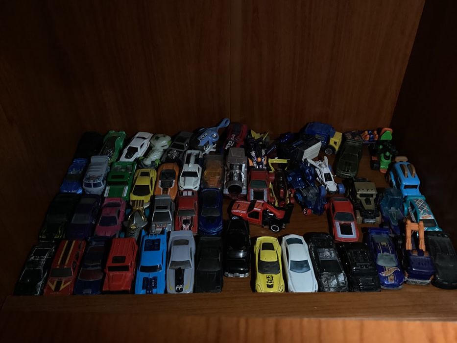 Машинки Hot Wheels