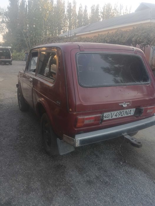 Лада Нива сотилади