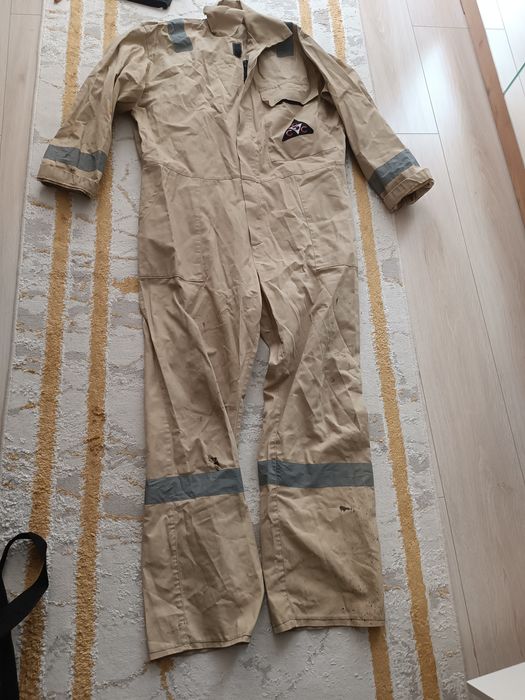 Комбинезон,специальные одежды