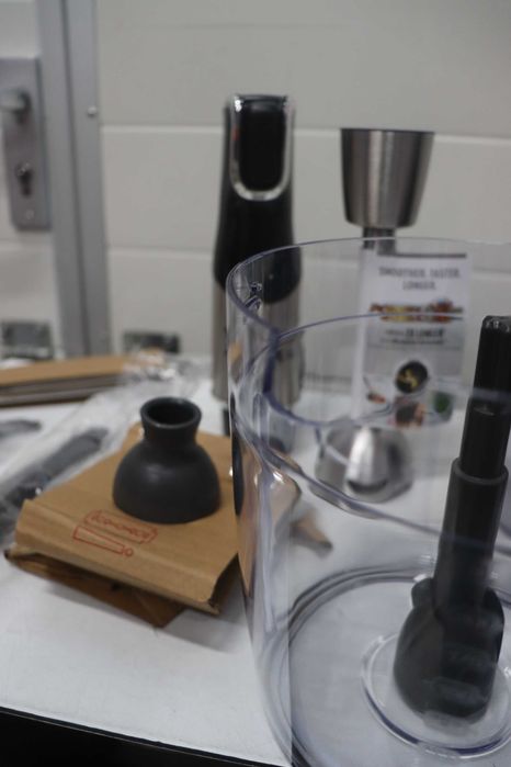 Moulinex Infinyforce Pro DD95JD10 1200W 5в1, лек дефект на едната купа