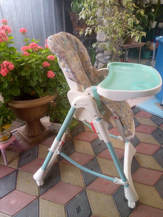 Детский стульчик для кормления.