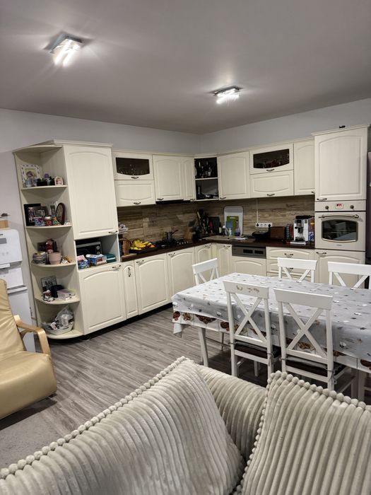 Casa de vinzare 140 mp locuibili in comuna Poroschia+ Terasa