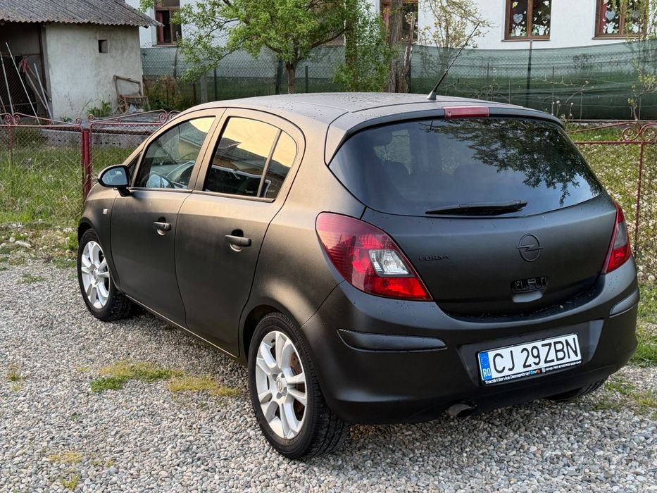 Opel Corsa D 2009  1.4 benzina + gaz . Proprietar