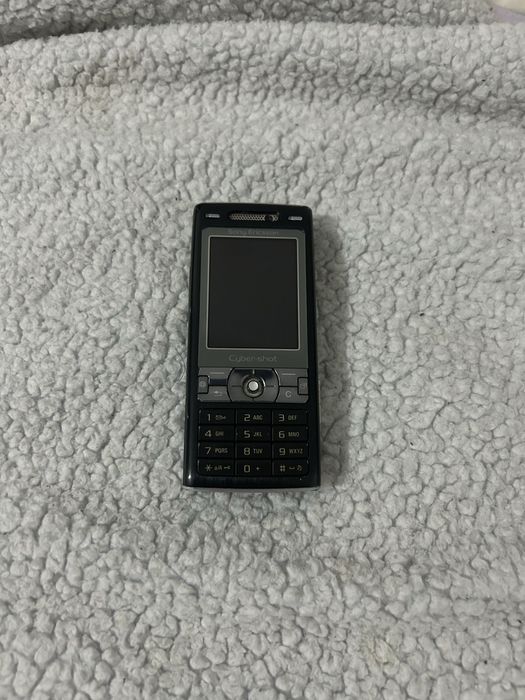 Продам ретро телефон Sony Ericsson i800k