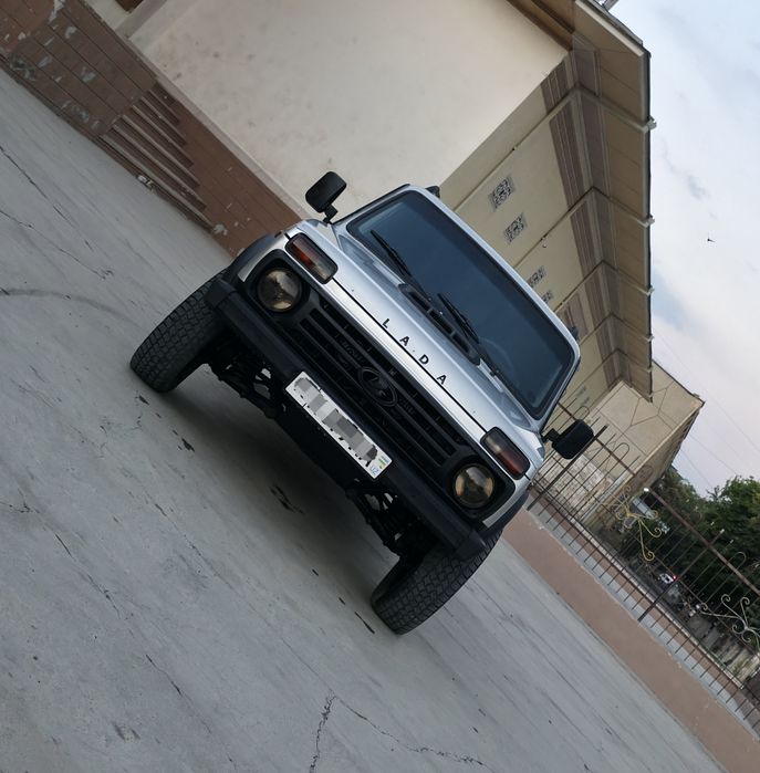 Niva 4x4 Sotiladi