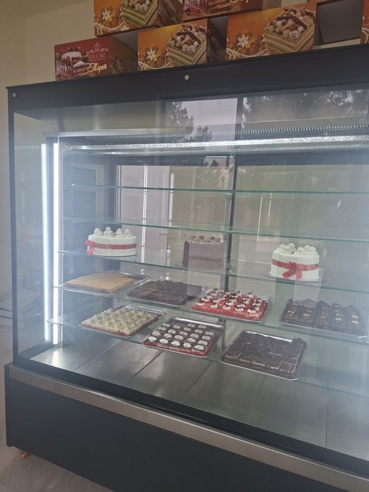 Торт ва ширинликлар учун холадельник