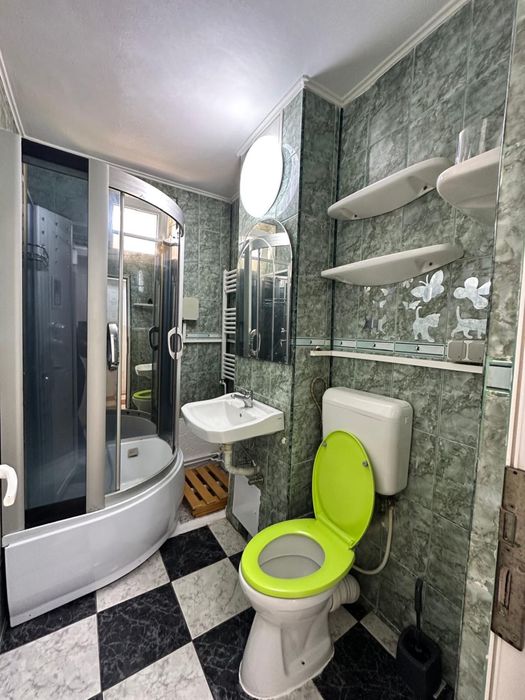Propritar - Închiriez apartament 2 camere decomandat, renovat, centrală nouă - Bulevard Vlahuță, Brașov, etaj intermediar