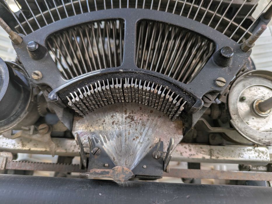 Ретро пишеща машина Adler Mod 7 от 1921 г.