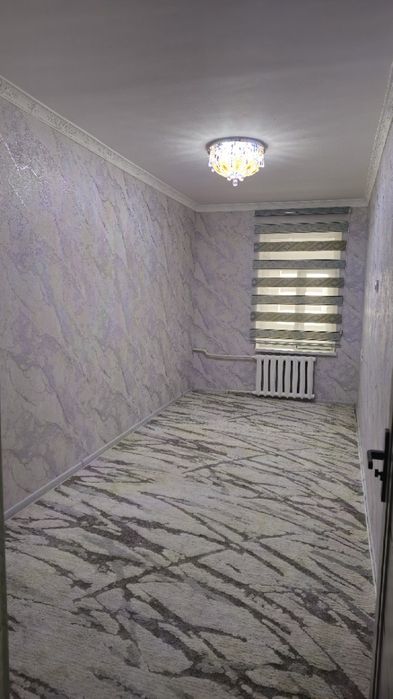 Шахар марказидан 2 хоналик квартира Янги бозор 8-мактаб  ёнида Сотилад