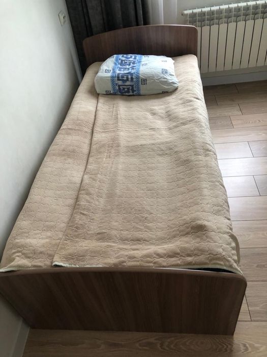 Продам кровать со шкафом