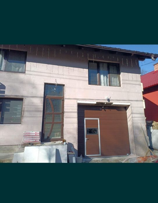 Usa de Garaj - Funcționalitate și design pentru garajul tău