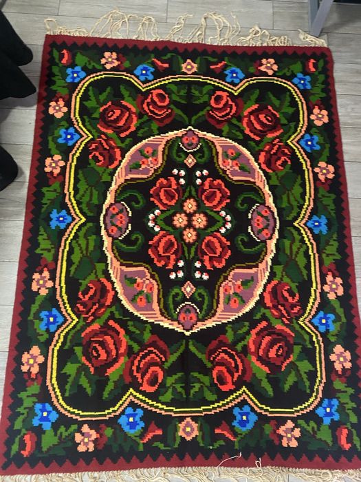 Plăcuț bârgăunesc cu doua fețe