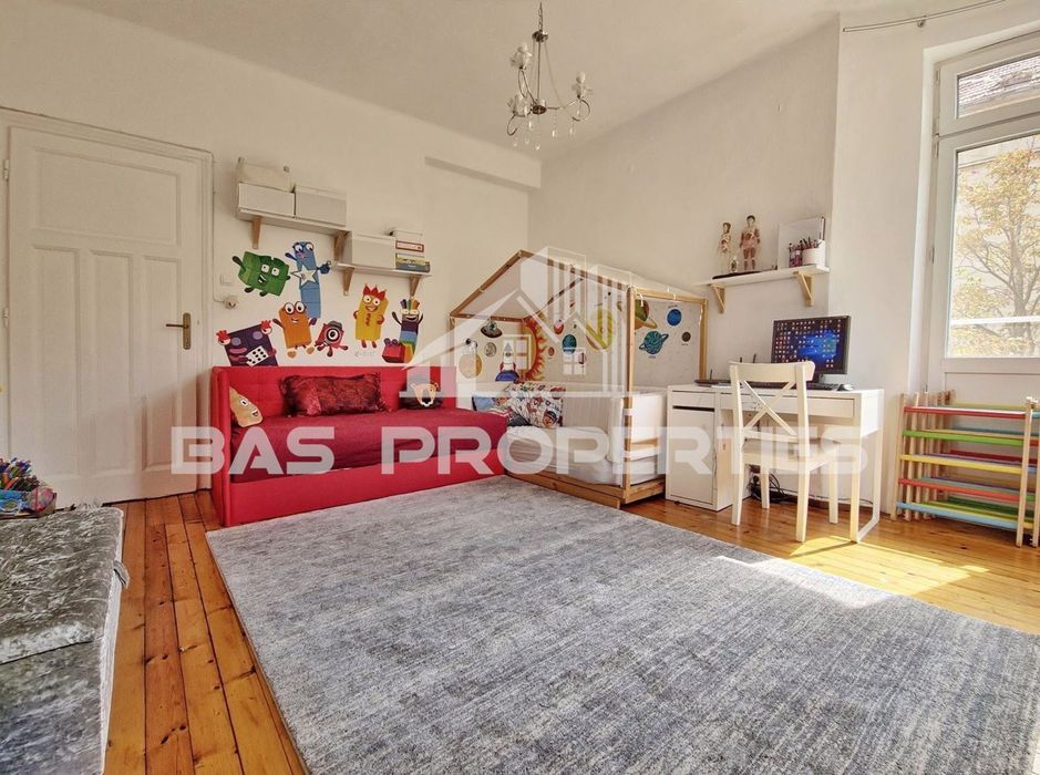 Продава се Тристаен апартамент в София, Докторски паметник - 110 кв.м за 2759 €/кв.м - Снимка #11