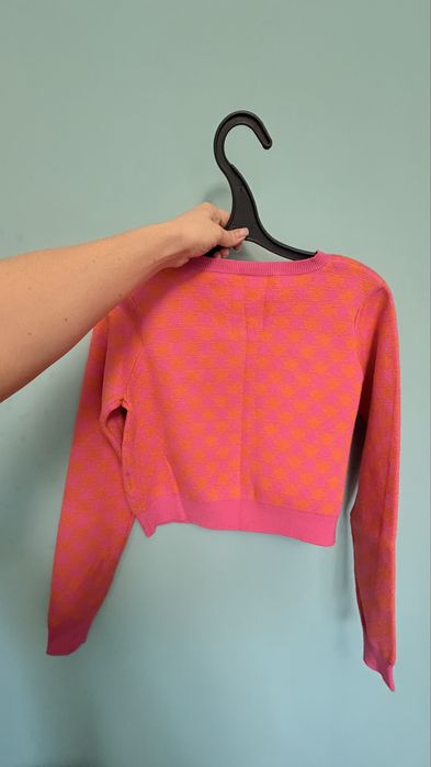 Продам кофту befree