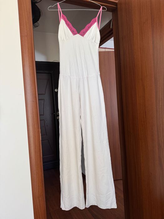 Секси Virgin wear гащеризони с гол гръб, шити в Италия. Чисто нови!