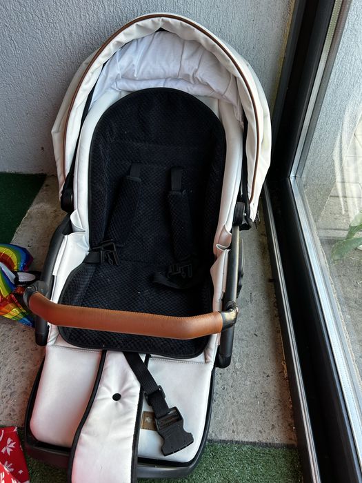 Carucior alb piele Krassman