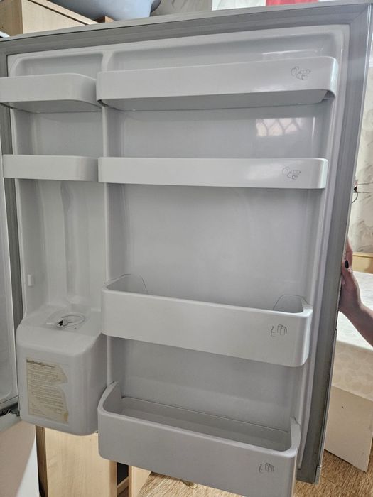 Холодильник Samsung