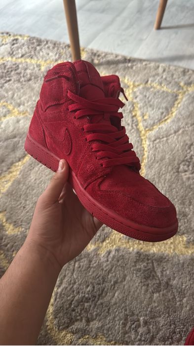 Jordan 1 red sueden