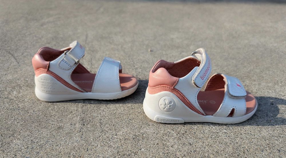Sandale Biomecanics nr 20
