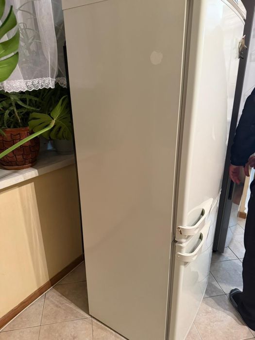 Продам холодильник