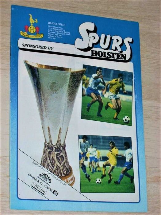 Стари футболни програми Тотнъм Хотспър от европейски клубни турнири