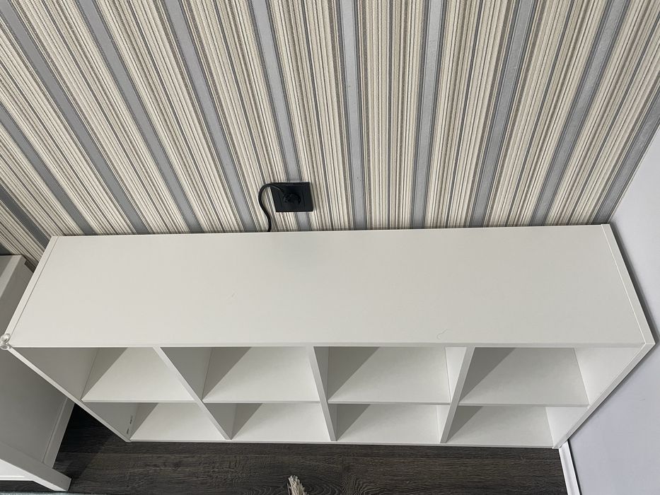 Полка Икеа для книг и прочего