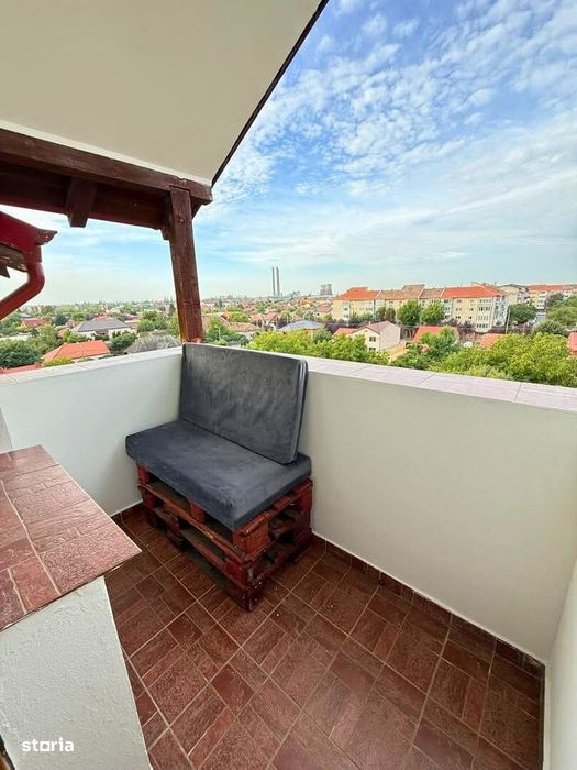 Apartament 3 camere, balcon, garaj, în Steaua