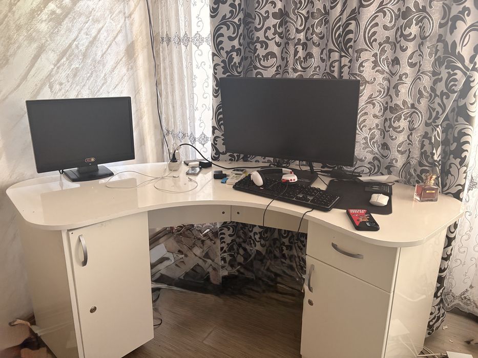 Vand urgent birou