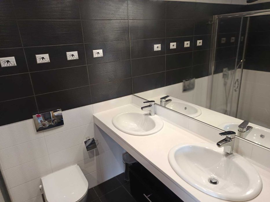 Дава се под наем Тристаен апартамент в София, Оборище - 165 кв.м за 1500 € - Снимка #20