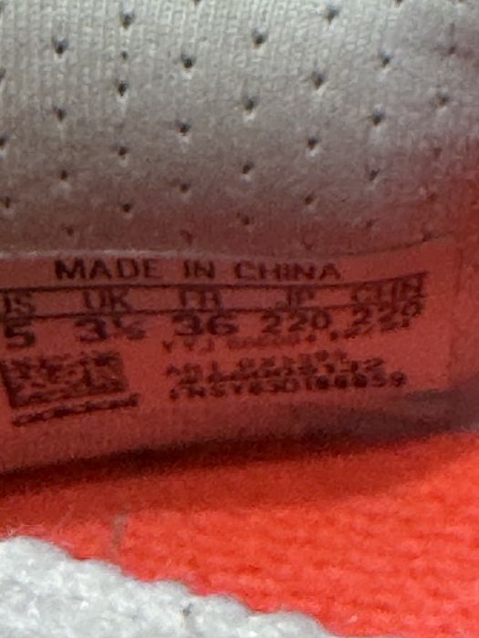 Маратонки ADIDAS ULTRA BOOST 22 W.Номер 36