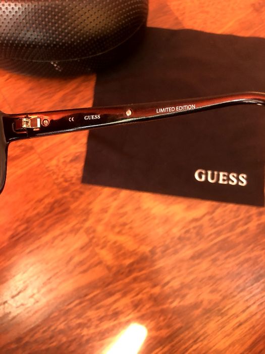 Слънчеви очила Guess