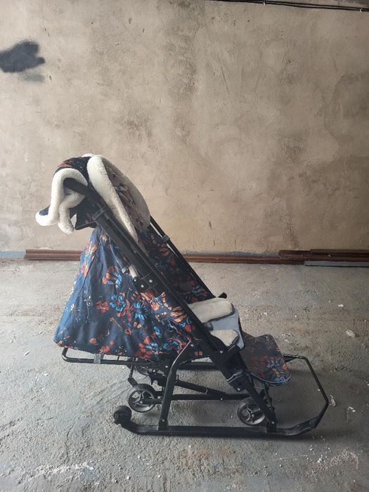 Продаю санки-коляску