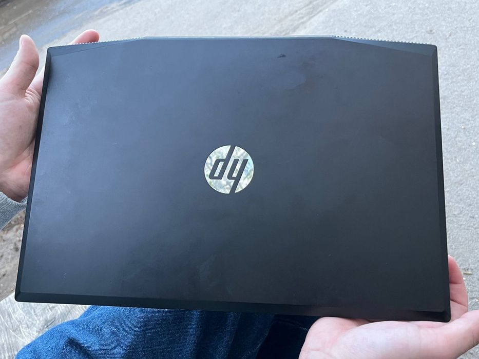 Срочно продам ноутбук торг есть!!!