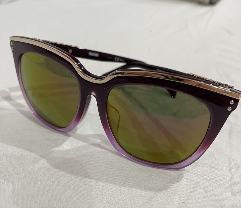 Love moschino очила