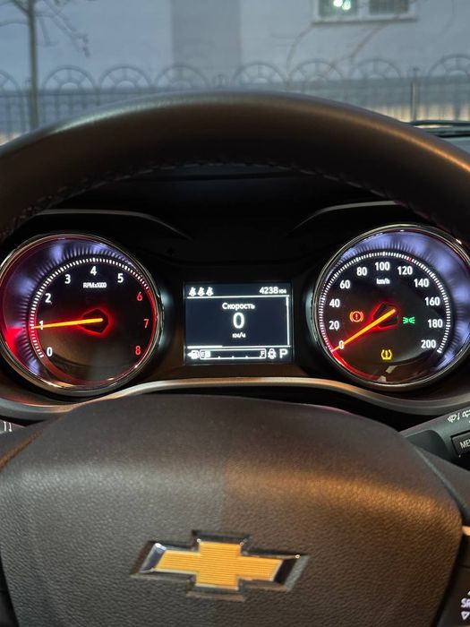 Tracker 2 LTZ Qora rang