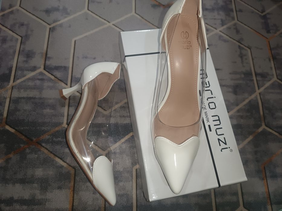 Белый каблук.Б/У