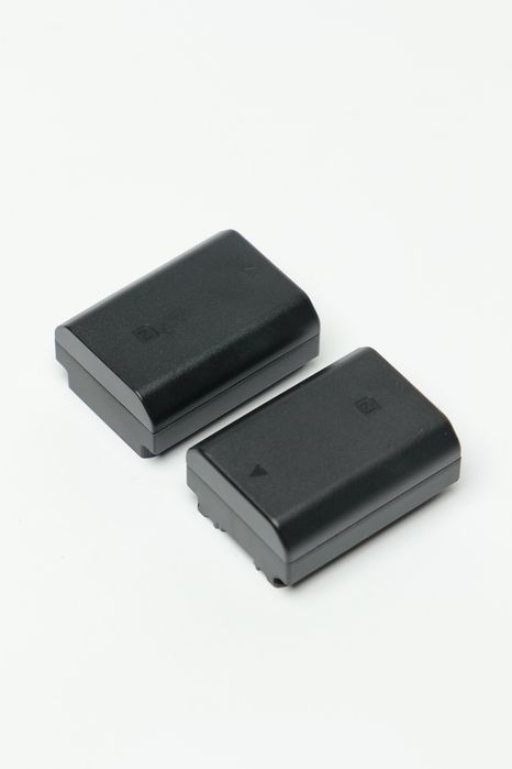 Sony NP-FZ100 Две батарейки + Двойная зарядка  (LCD USB Charger)