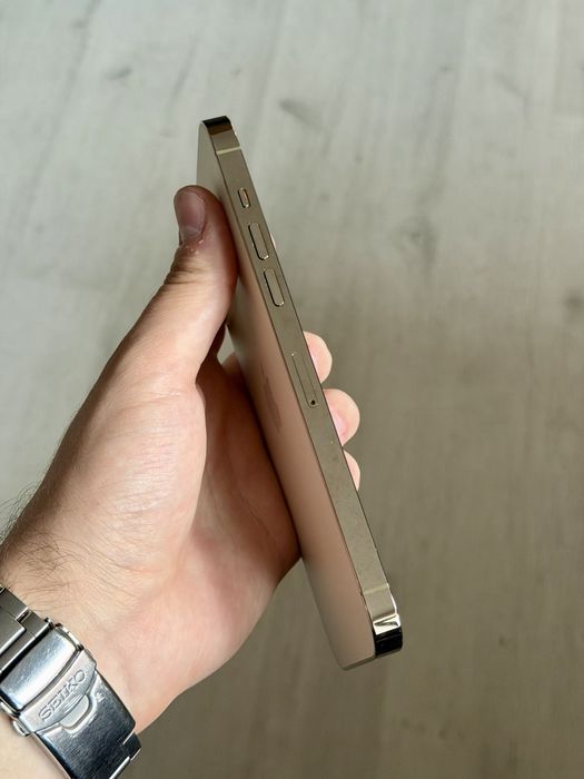 iPhone 14 Pro Max / 128 GB / Baterie 88% / Gold / Impecabil