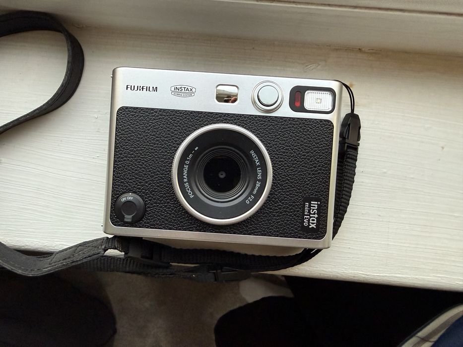 Instax mini evo