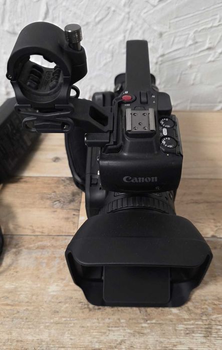 Camera Video Profesionala 4K Canon XA70 - KLI Amanet