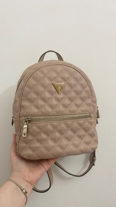 дамска раница Guess