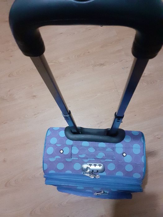 De vânzare geamantan