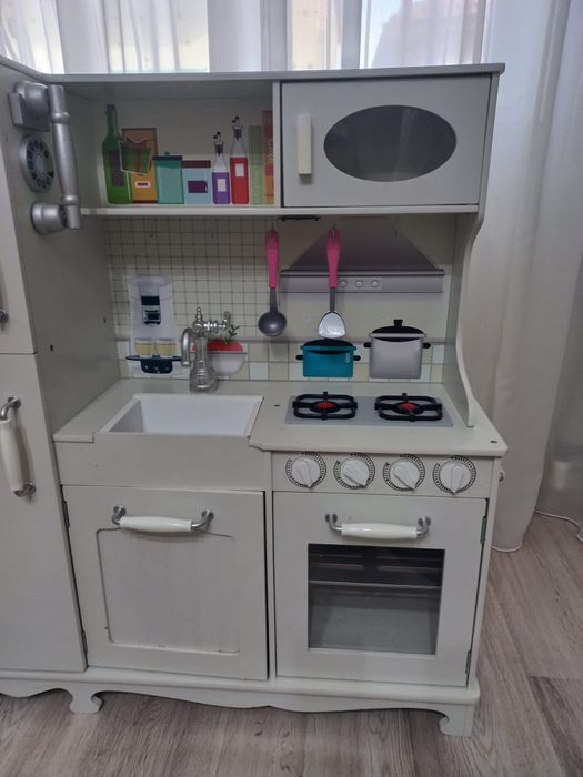 Bucătărie interactivă pentru copii din lemn!