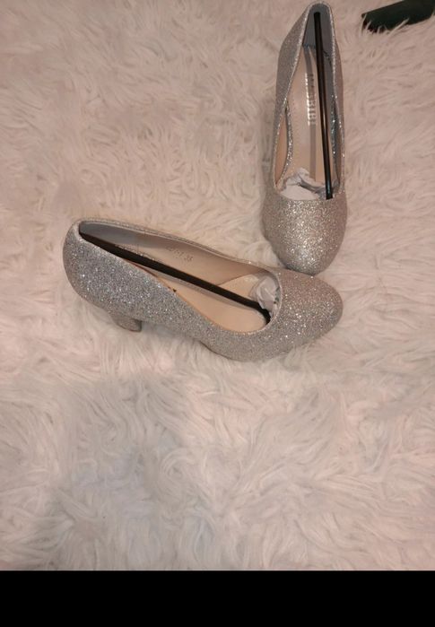 Pantofi de ocazie noi