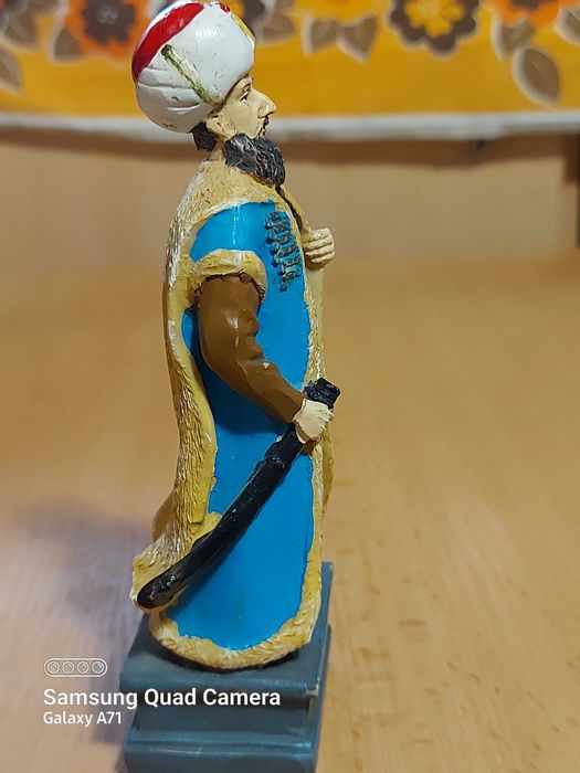 Фигурки на Хюррем Султан и Кануни Султан Сюлейман