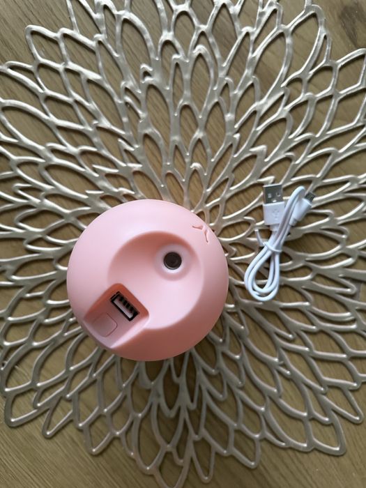 Малък овлажнител за стая, чисто нов