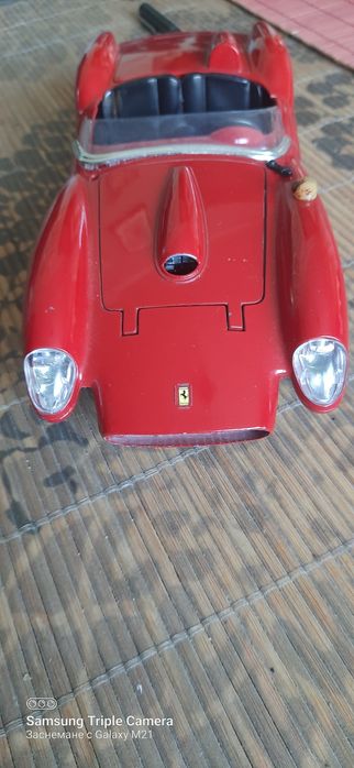 Ferrari  250 testa rossa 1957 bburago